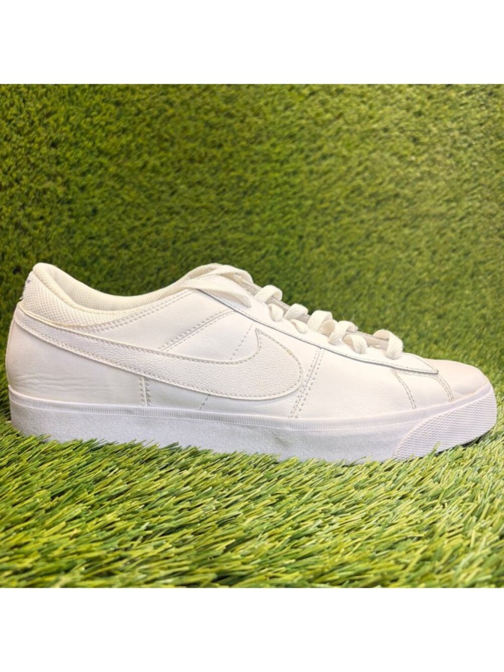 Nike Match Supreme Leather Mens Size 12 White Athletic Lifestyle Shoes Sneakers